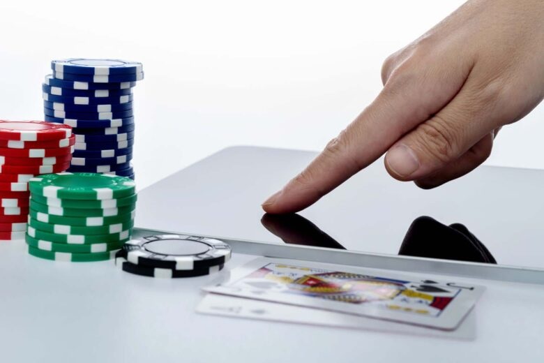 How do online casinos ensure fair play?